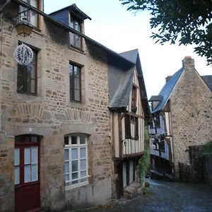 Le Rempart Du Jerzual , Dinan France